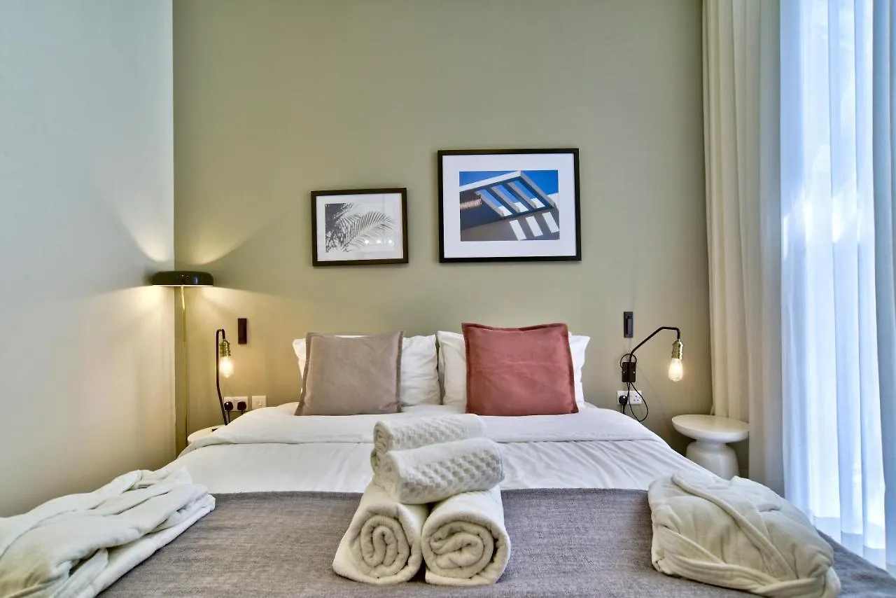Guest House De La Valette Hotell
